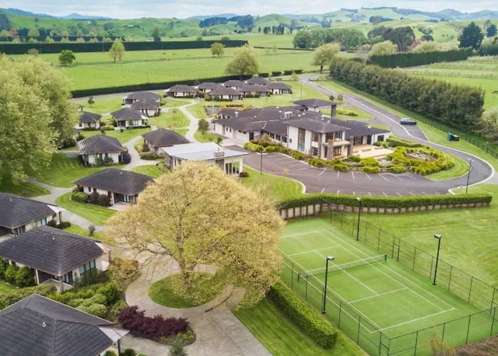 Karapiro Villas Resort