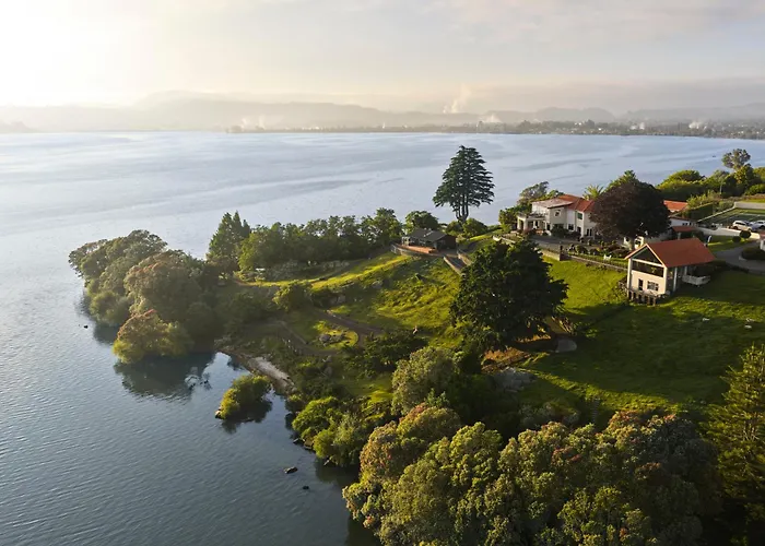 On The Point - Lake Rotorua